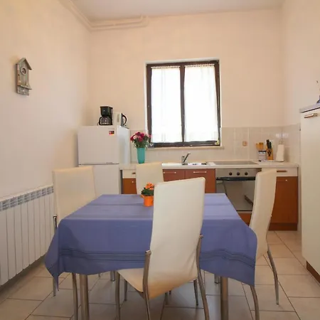 Ema Near Center Apartman Porec