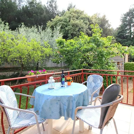 Ema Near Center Apartman Porec