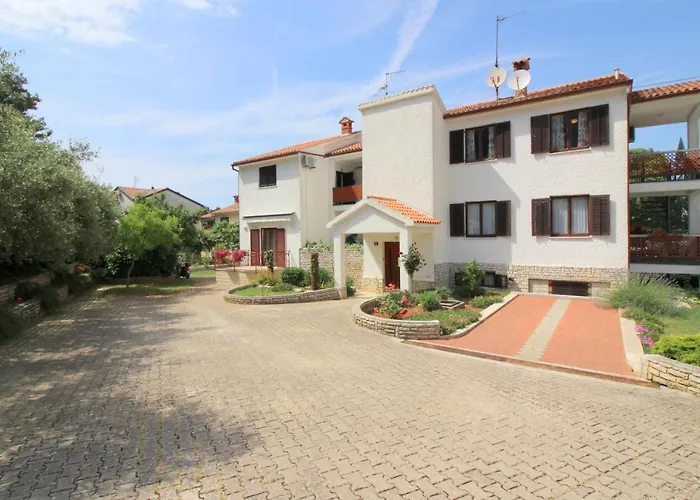 Daire Ema Near Center